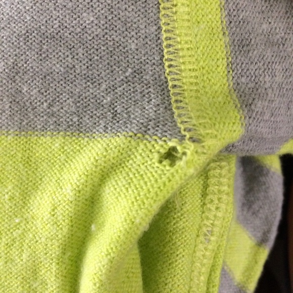 GUC Aeropostale Long Sleeve V neck Sweater. - Picture 5 of 7